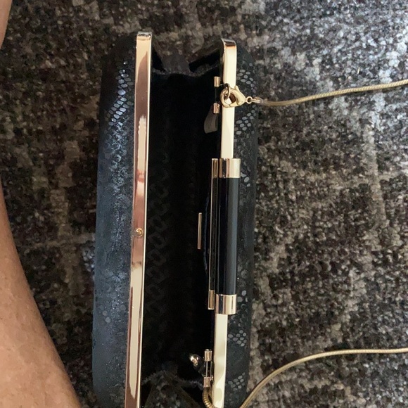 DVF black clutch - Picture 3 of 3